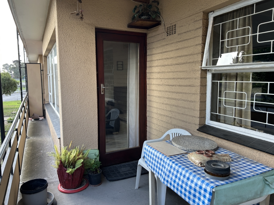 2 Bedroom Property for Sale in Loumar Western Cape